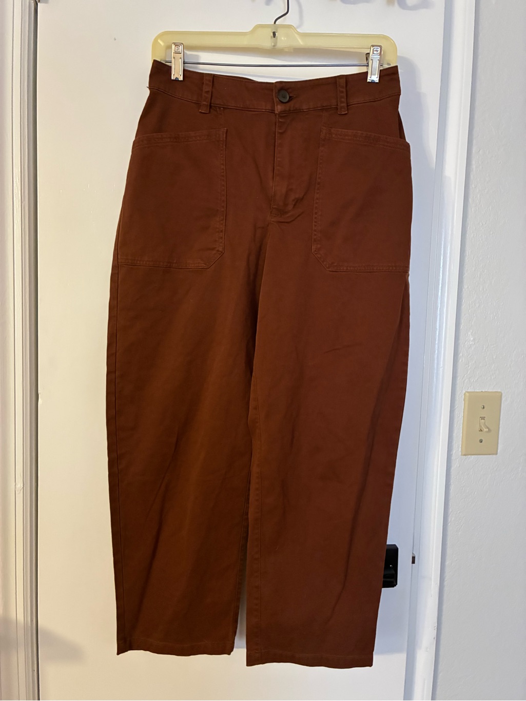 Universal Thread Casual Cropped Pants In Rust Brown Color